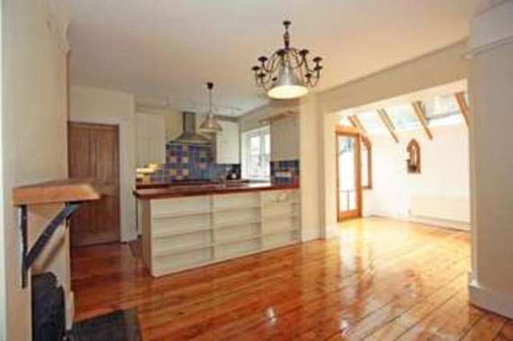 2 bedroom Flat to re...